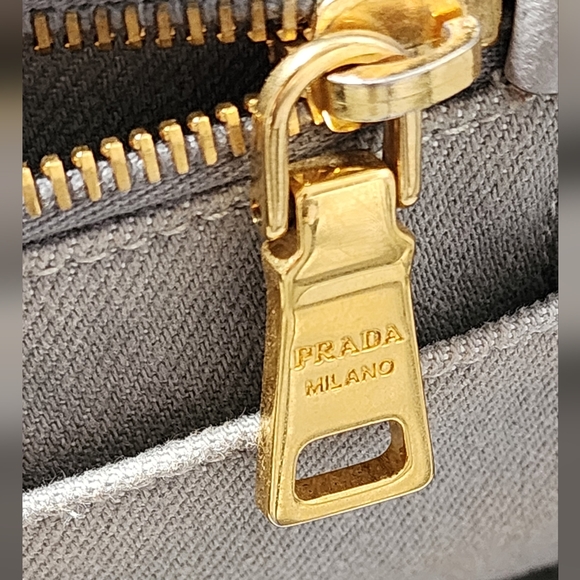 Prada Canapa denim hand tote medium size. Handles has slight discoloration. - Picture 13 of 16